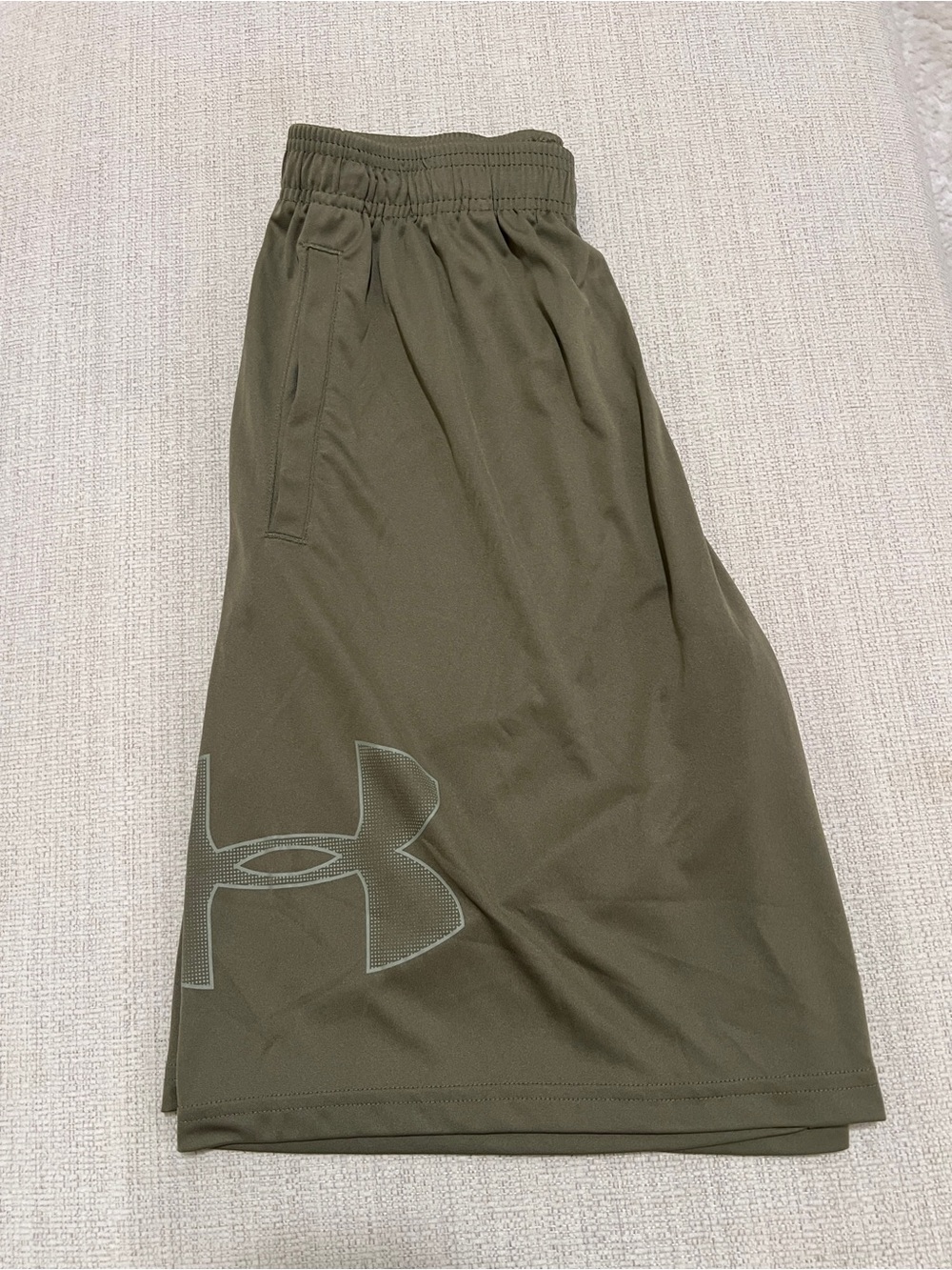 Bundle of 2-Under Armour Men's Athletic Shorts — Olive Green & Gray Size Medium - Picture 2 of 7
